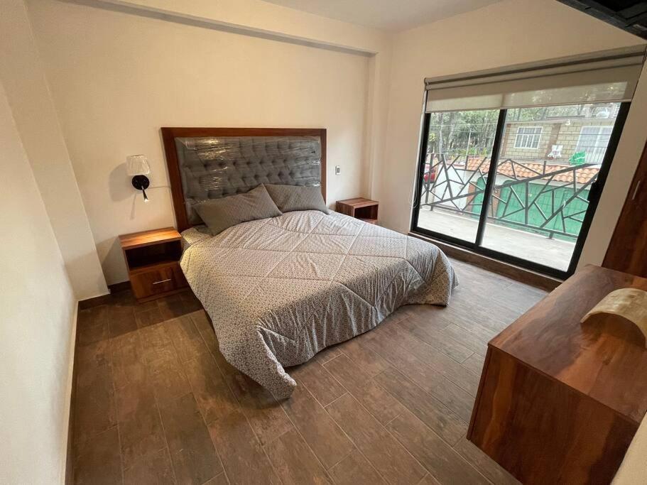 Suites C O V A D O N G A Mexiko-Stadt Zimmer foto