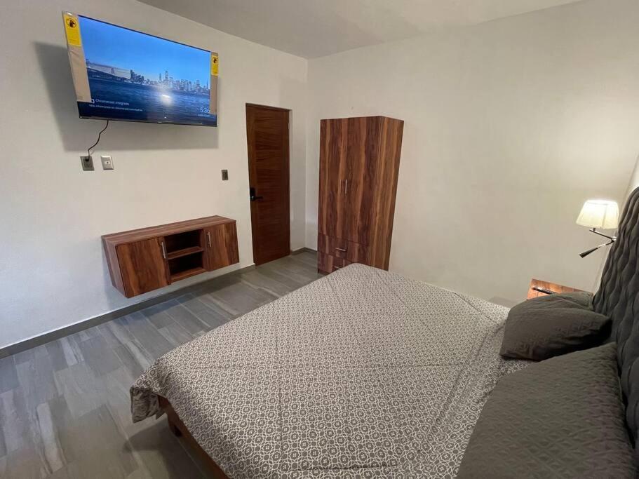 Suites C O V A D O N G A Mexiko-Stadt Zimmer foto